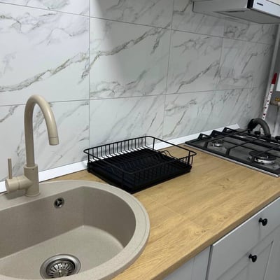 Alquiler de apartamento nuevo de 1 habitación con balcón y plaza de aparcamiento, Bucarest, Chiajna, Rumanía