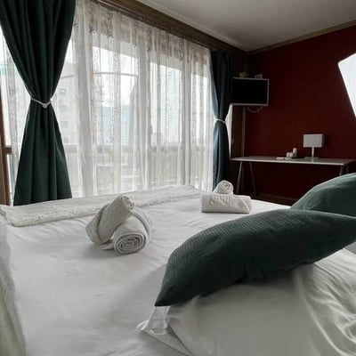 Rent of a cozy 2-room apartment, 52 m², with Dâmbovița River view, city center, Bucharest, Romania