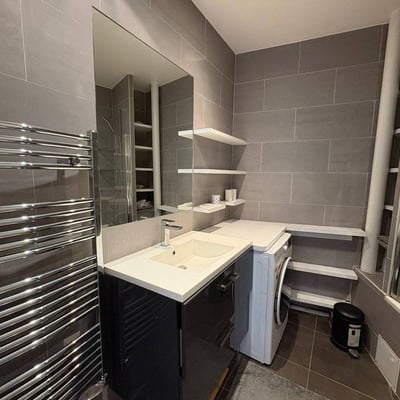 Rent of a three-room apartment with Eiffel Tower view, 72 m², Paris, France