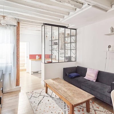 Rent of a bright two-room apartment, 34 m², Paris, France