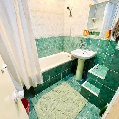 Miete einer gepflegten Einzimmerwohnung im Stadtzentrum, Chișinău, Moldau