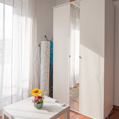 Аренда двухкомнатной квартиры с видом на город, 48 м², Бухарест, Румыния