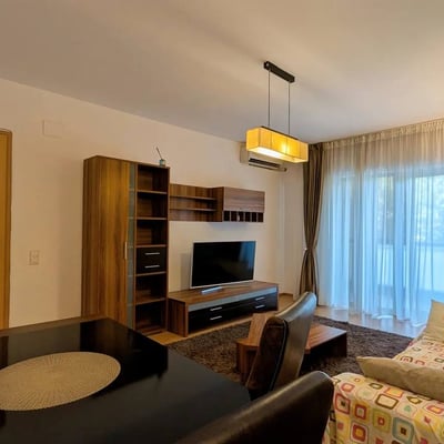 Alquiler de apartamento amueblado de tres habitaciones, 76 m², Bucarest, Rumanía