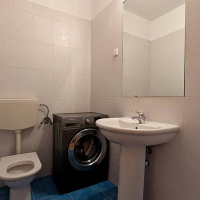 Alquiler de apartamento amueblado de tres habitaciones, 76 m², Bucarest, Rumanía