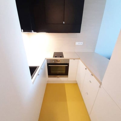 Miete einer möblierten Zweizimmerwohnung mit Balkon, 34 m², Bratislava, Slowakei