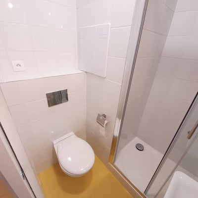 Miete einer möblierten Zweizimmerwohnung mit Balkon, 34 m², Bratislava, Slowakei