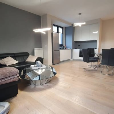 Аренда современной трёхкомнатной квартиры, 82 м², ЖК BW Metropolitan, Белград, Сербия