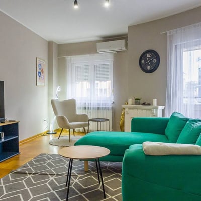 Miete einer geräumigen Zweizimmerwohnung nahe dem Stadtzentrum, 67 m², Belgrad, Serbien