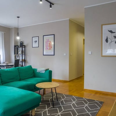 Miete einer geräumigen Zweizimmerwohnung nahe dem Stadtzentrum, 67 m², Belgrad, Serbien