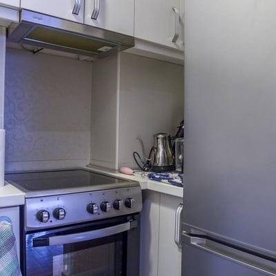 Alquiler de apartamento amplio de dos habitaciones cerca del centro de la ciudad, 67 m², Belgrado, Serbia