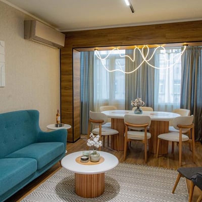 Rent of a luxury 4-room apartment with designer renovation in the city center, 107 m², Varna, Bulgaria