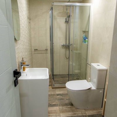 Rent of a luxury 4-room apartment with designer renovation in the city center, 107 m², Varna, Bulgaria