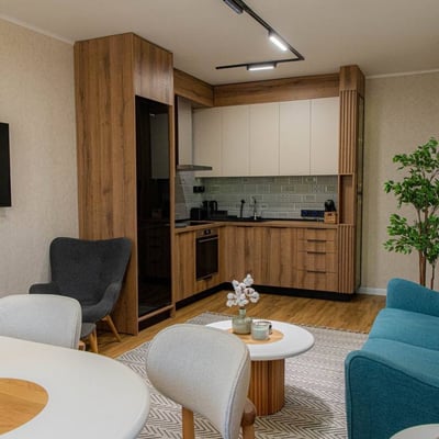 Rent of a luxury 4-room apartment with designer renovation in the city center, 107 m², Varna, Bulgaria