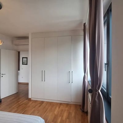 Miete einer hellen Zweizimmerwohnung, 55 m², Wohnanlage BW Parkview, Belgrad, Serbien