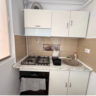 Alquiler de apartamento acogedor y amueblado de dos habitaciones, Sector 6, Bucarest, Rumanía