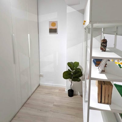 Miete eines möblierten Studios mit Parkplatz, Bukarest, Rumänien