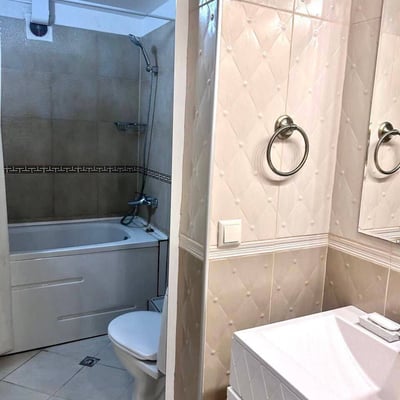 Rent of a 3-room apartment in the city center, Varna, Bulgaria