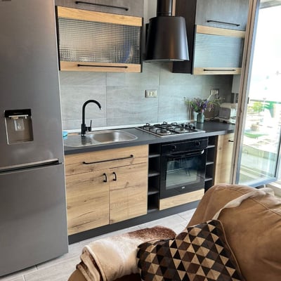 Miete stilvoller, komfortabler Dreizimmer-Apartments, 85 m², Mamaia, Constanța, Rumänien