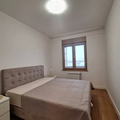 Location d’un appartement totalement neuf de deux pièces dans une résidence moderne, 47 m², zone de Zemun, Belgrade, Serbie