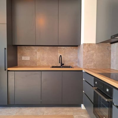 Miete einer absolut neuen, stilvollen Dreizimmerwohnung im Premium-Wohnkomplex BW Sole, 79 m², Belgrad, Serbien