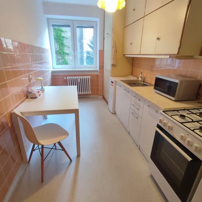 Аренда меблированной двухкомнатной квартиры в центре города, 65 м², Братислава, Словакия