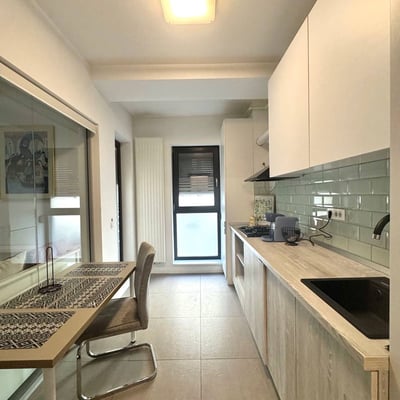 Alquiler de excelente apartamento de dos habitaciones cerca del centro de la ciudad, Bucarest, Rumanía