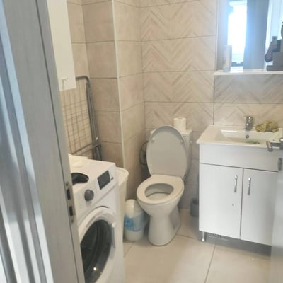 Location d’un appartement meublé de deux pièces, secteur 6, Bucarest, Roumanie