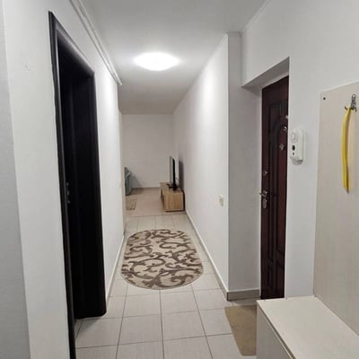 Alquiler de apartamento acogedor de tres habitaciones, Sector 6, Bucarest, Rumanía