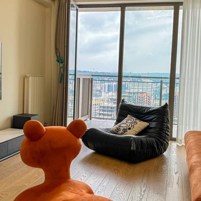 Rent of a bright four-room apartment in the premium BW Verde residential complex, 105 m², Belgrade, Serbia