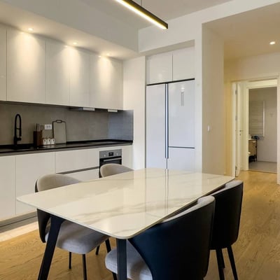 Rent of a bright four-room apartment in the premium BW Verde residential complex, 105 m², Belgrade, Serbia