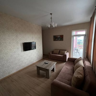 Location d’un appartement lumineux, 90 m², Batoumi, Géorgie