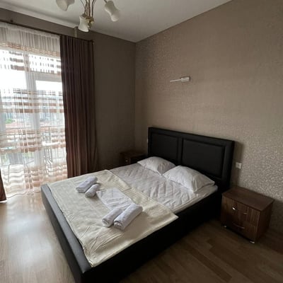 Location d’un appartement lumineux, 90 m², Batoumi, Géorgie