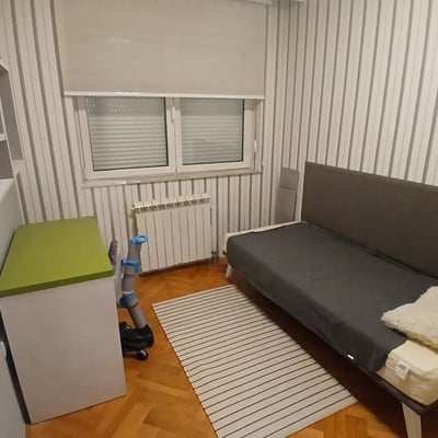 Alquiler de apartamento amplio de cuatro habitaciones, 105 m², Banovo Brdo, Belgrado, Serbia