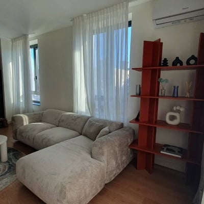 Alquiler de apartamento luminoso de tres habitaciones en el complejo residencial premium BW Quartet 2, 83 m², Belgrado, Serbia