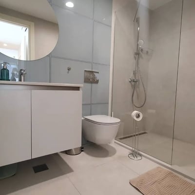 Alquiler de apartamento luminoso de tres habitaciones en el complejo residencial premium BW Quartet 2, 83 m², Belgrado, Serbia