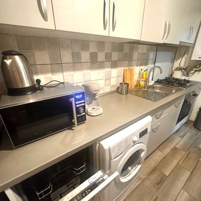 Location d’un bon appartement de deux pièces, secteur 6, proche du centre-ville, Bucarest, Roumanie