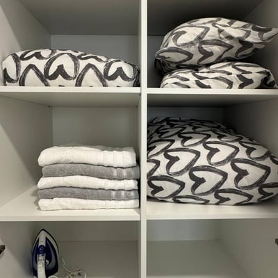 Alquiler de apartamento moderno de dos habitaciones, Sector 6, cerca del centro de la ciudad, Bucarest, Rumanía