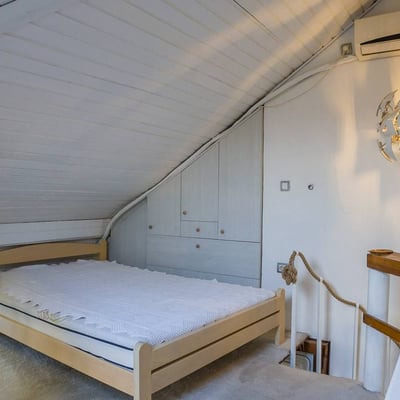 Location d’un appartement en duplex en face du parc Tašmajdan, 52 m², Belgrade, Serbie