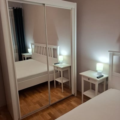 Location d’un appartement confortable de deux pièces, 55 m², quartier Inel I, Constanța, Roumanie