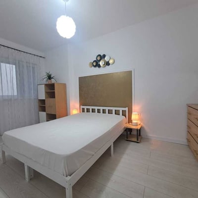 Rent of a furnished two-room apartment, 45 m², Bucharest, Sector 4, Romania