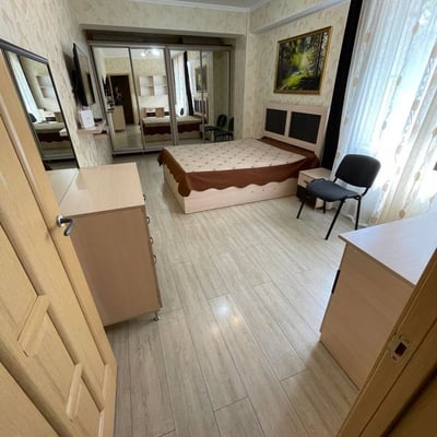 Miete einer warmen und gepflegten Einzimmerwohnung, 50 m², Chișinău, Stadtzentrum, Moldau