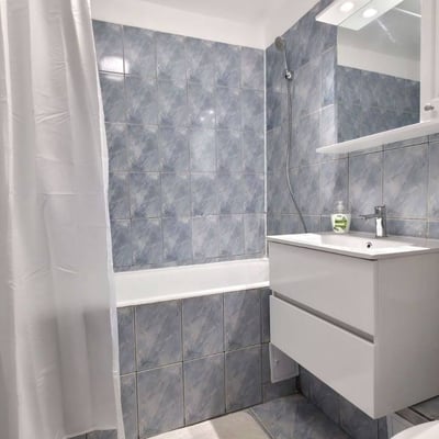 Rent of a comfortable two-room apartment, 51 m², Bucharest, Sector 4, Romania