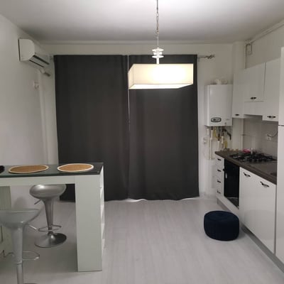 Rent of a furnished two-room apartment, 48 m², Bucharest, Sector 4, Romania