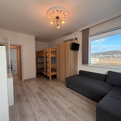 Rent of a cozy three-room apartment, 60 m², Varna, Vinitsa, Bulgaria