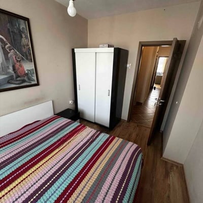 Alquiler de un apartamento amplio y luminoso, 113 m², Burgas, Bulgaria