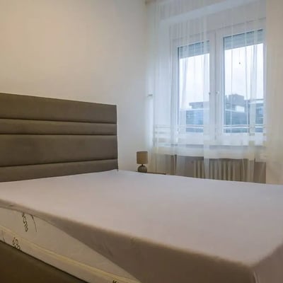 Rent of a comfortable three-room apartment, 70 m², Belgrade, New Belgrade, Serbia