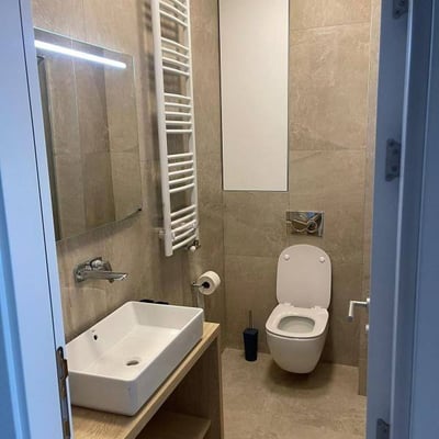 Miete einer komfortablen Dreizimmerwohnung, 87 m², Belgrad, Senjak, Serbien