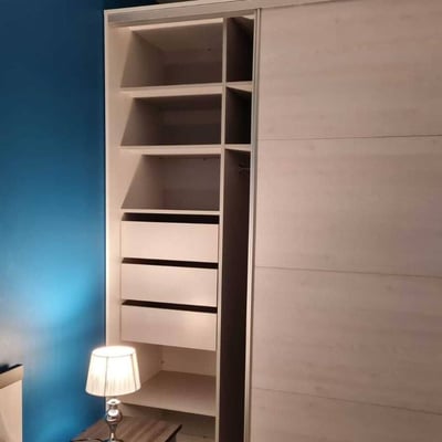 Rent of a modern two-room apartment with a balcony, 41 m², Kraków, Zabłocie, Poland