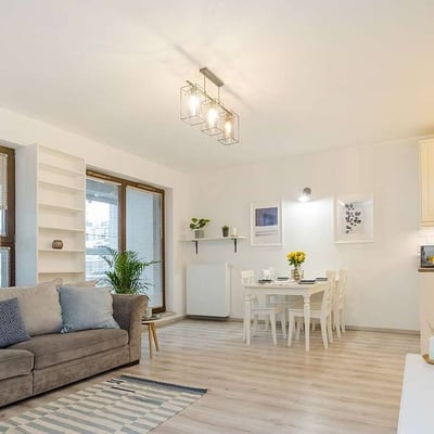 Rent of a spacious four-room apartment with a garage, 86 m², Warsaw, Mokotów, Poland