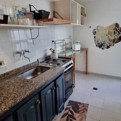 Alquiler de un apartamento amueblado de tres habitaciones, Buenos Aires, Monserrat, Argentina